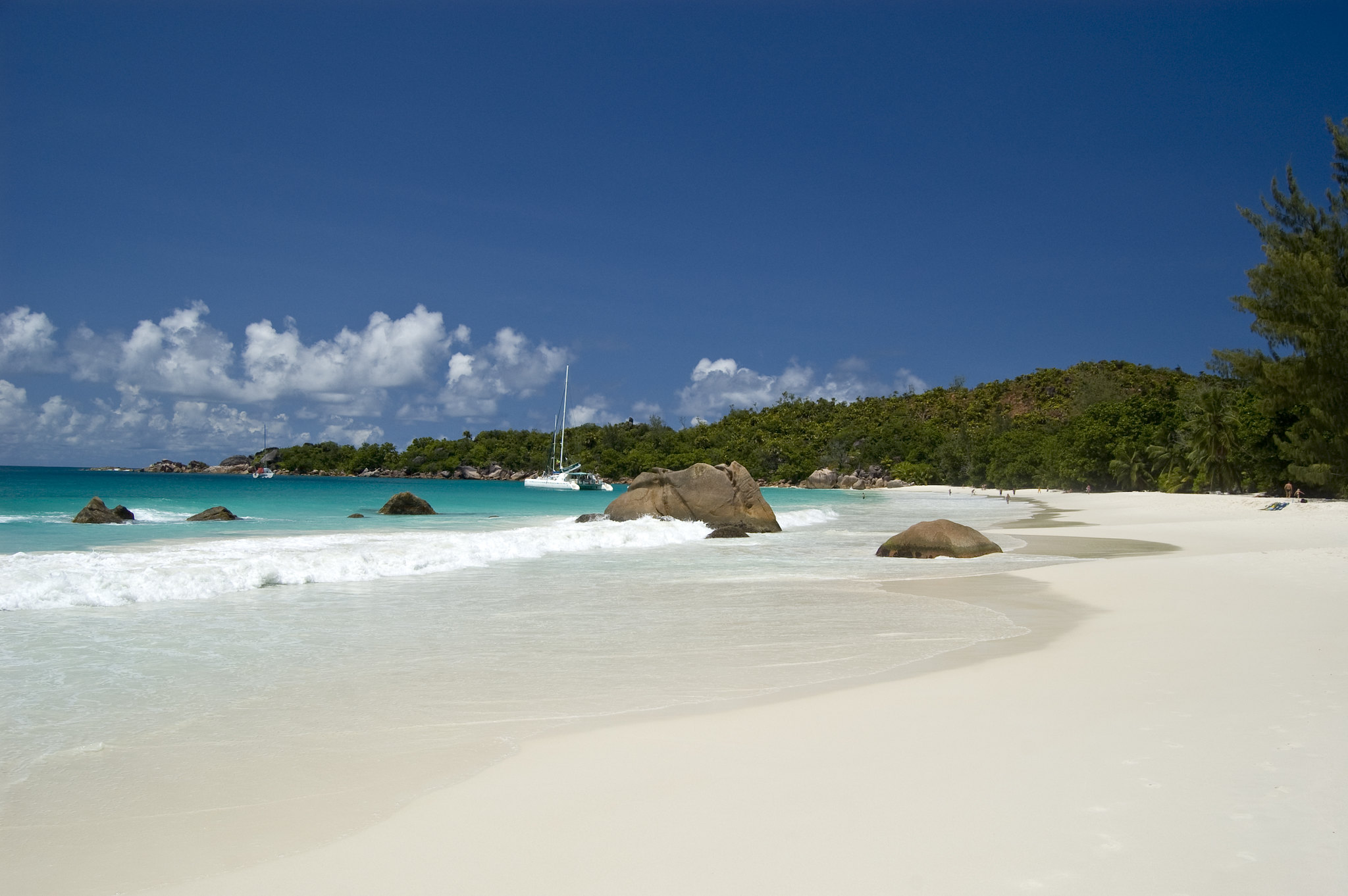 Read more about the article Seychelles to benefit from $2.3 million grant to support marine protection efforts